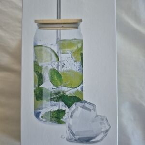 NIB Macy's 3 Set Glass Tumbler With Heart Shaped Ice Cube Mold